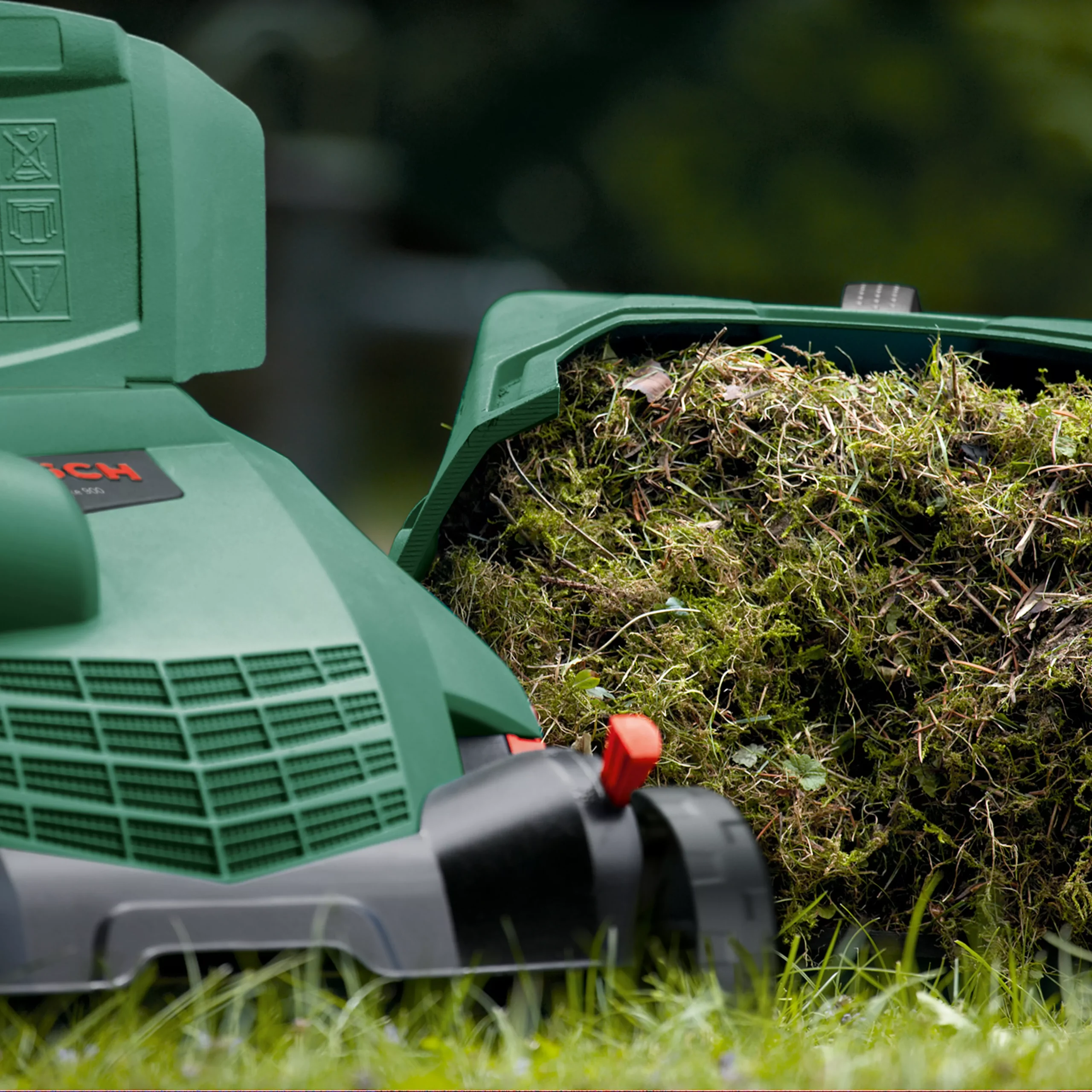 Bosch Lawn & Garden Universalrake900 320mm Corded Raker 7 Bosch Lawn & Garden Universalrake900 320mm Corded Raker - Image 5