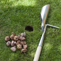 Burgon & Ball Long Handle Bulb Planter -Garden - Landscaping Store burgon ball long handle bulb planter5019360010289 03i bq