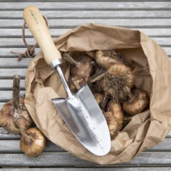 Burgon & Ball RHS Transplanter -Garden - Landscaping Store burgon ball rhs transplanter5019360008415 01i bq