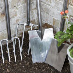 Burgon & Ball Square Border Spade -Garden - Landscaping Store burgon ball square border spade5019360008637 02i bq