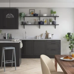 Dulux Universal White Multi-surface Primer & Undercoat, 2.5L -Garden - Landscaping Store dulux universal white multi surface primer undercoat 2 5l5010212509647 05i bq