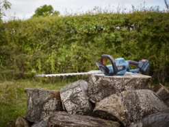 Erbauer 18V 550mm EHT18-Li - KIT Cordless Hedge Trimmer -Garden - Landscaping Store erbauer 18v 550mm eht18 li kit cordless hedge trimmer3663602418269 09i
