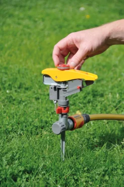 Hozelock Pulsating Pulse Sprinkler 9 Hozelock Pulsating Pulse Sprinkler -Garden - Landscaping Store hozelock pulsating pulse sprinkler5010646057677 01i