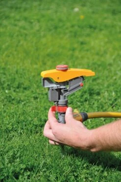 Hozelock Pulsating Pulse Sprinkler 8 Hozelock Pulsating Pulse Sprinkler -Garden - Landscaping Store hozelock pulsating pulse sprinkler5010646057677 03bq