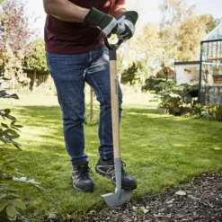 Magnusson Edging Iron -Garden - Landscaping Store magnusson edging iron5059340086705 01i