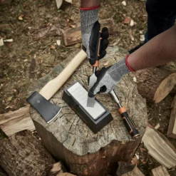 Magnusson Pointed Digging Spade -Garden - Landscaping Store magnusson pointed digging spade5059340086477 01i