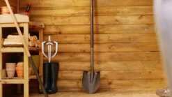 Magnusson Pointed Straight Handle Shovel -Garden - Landscaping Store magnusson pointed straight handle shovel5059340086613 kfg EN