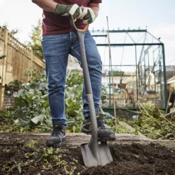 Magnusson Square Digging Spade -Garden - Landscaping Store magnusson square digging spade5059340086668 01i