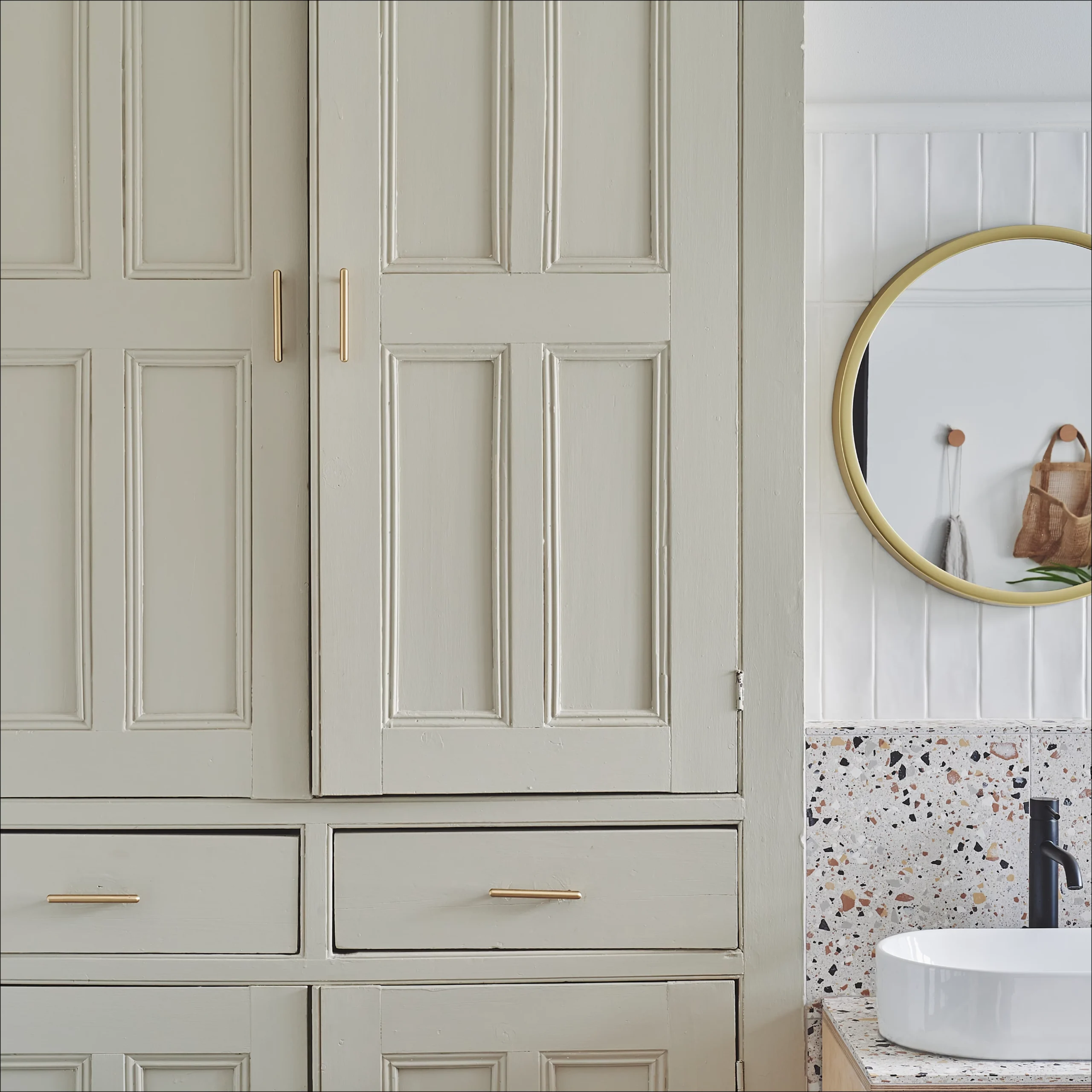 Rust-Oleum Halflight Matt Furniture Paint, 750ml 6 Rust-Oleum Halflight Matt Furniture Paint, 750ml - Image 4