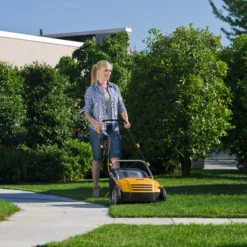 Stiga SV 213 E / 290002132/14 1300W 320mm Corded Scarifier -Garden - Landscaping Store stiga sv 213 e 290002132 14 1300w 320mm corded scarifier8008984622401 01i